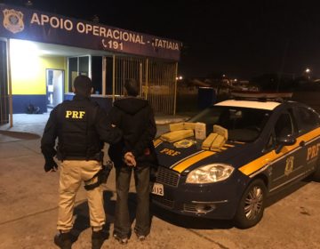 PRF prende homem que transportava 12kg de drogas em bagagem