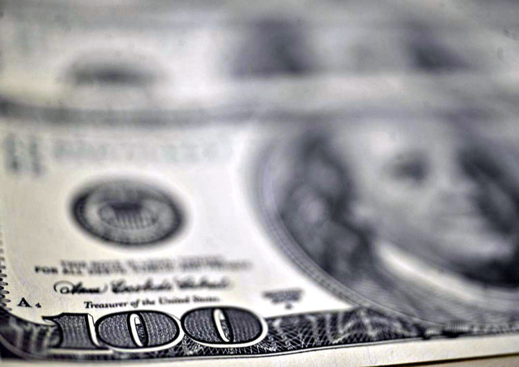 Dólar fecha setembro com queda de 0,87%