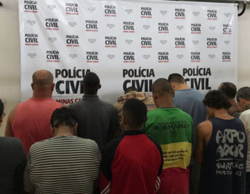 PC prende 20 pessoas, apreende drogas, automóveis e dinheiro em operação contra tráfico em Cataguases