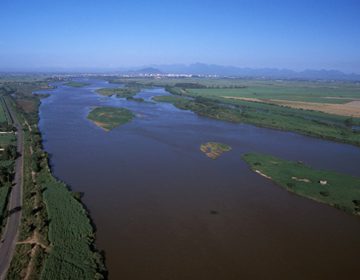 Pilha de rejeitos da siderurgia ameaça Paraíba do Sul, alerta entidade