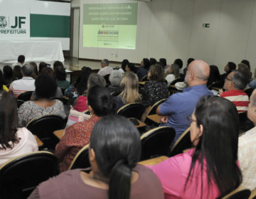 PJF entrega certificado de agradecimento e lança programa de preparação para aposentadoria