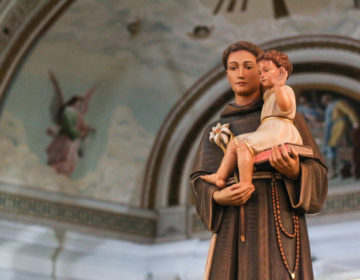 Católicos celebram dia de Santo Antônio, padroeiro de Juiz de Fora