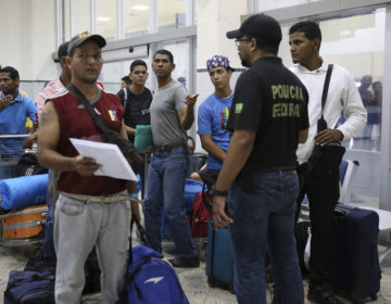 Mais 164 imigrantes venezuelanos são transferidos para o RJ, PB e PE