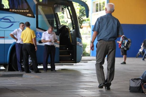 Carteira do idoso garante desconto no transporte interestadual