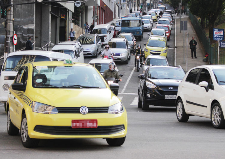 Mais de 70 mil motoristas possuem pendência com o Detran em Juiz de Fora