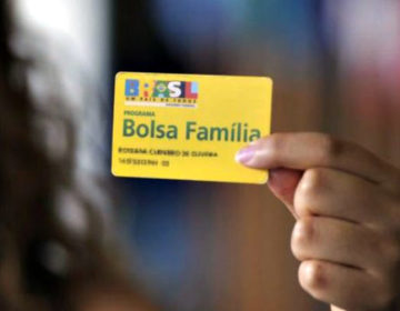 Bolsa Família começa a pagar benefício com reajuste nessa quarta