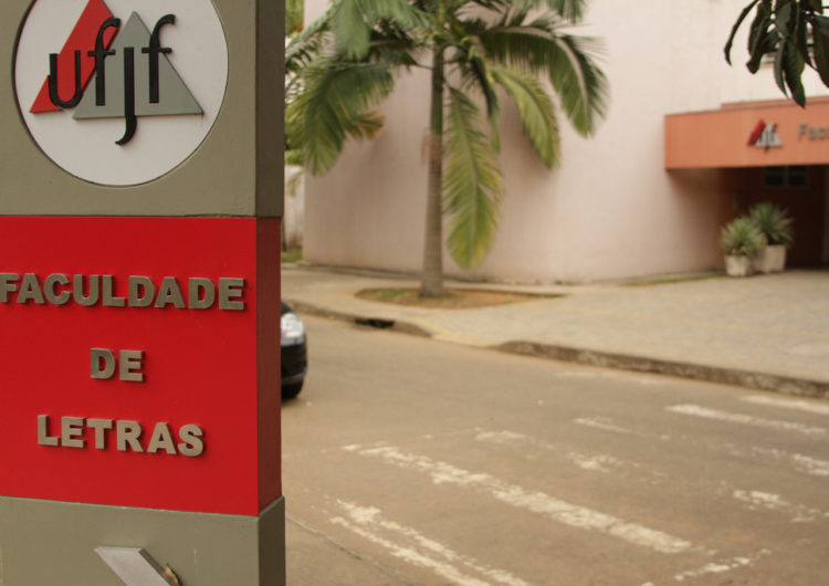 Faculdade de Letras abre vagas exclusivas para candidatos surdos