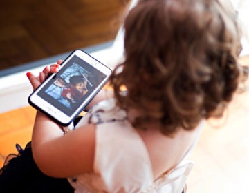 Especialista orienta pais quanto a uso de tecnologias por filhos