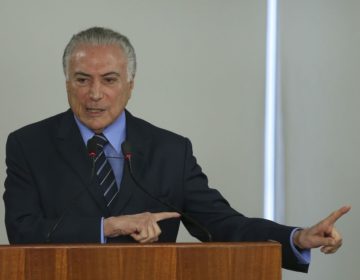 Temer sanciona lei do frete e veta anistia a multas