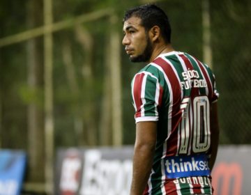 Após empate, Sornoza vira preocupação no Fluminense e será avaliado