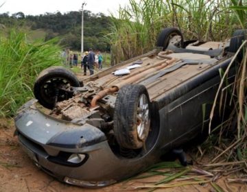 Condutor morre e 2 pessoas ficam feridas em acidente perto de Muriaé