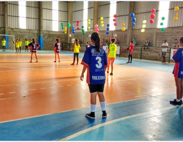 “Jogos Intercolegiais” – queimada agita a quadra da SEL