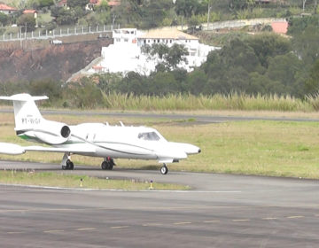 Jair Bolsonaro chega a São Paulo e é levado para o Albert Einstein