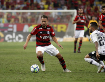 Corinthians segura 0 a 0 com o Flamengo e deixa decisão para SP