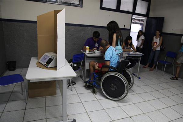 Mais de 940 mil eleitores com necessidades especiais votarão este ano