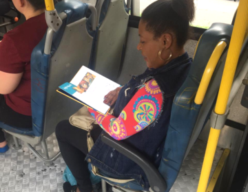 Campanha de incentivo à leitura tem levado bem estar aos passageiros do transporte coletivo