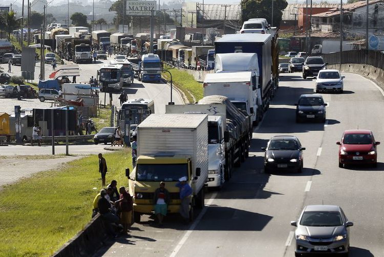 FMI reduz projeção de crescimento do Brasil para 1,4% este ano