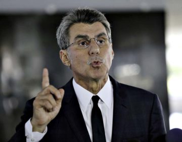 Jucá diz que MDB não está negociando cargos com Bolsonaro