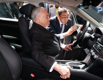 Temer assina decreto que regulamenta novo regime automotivo