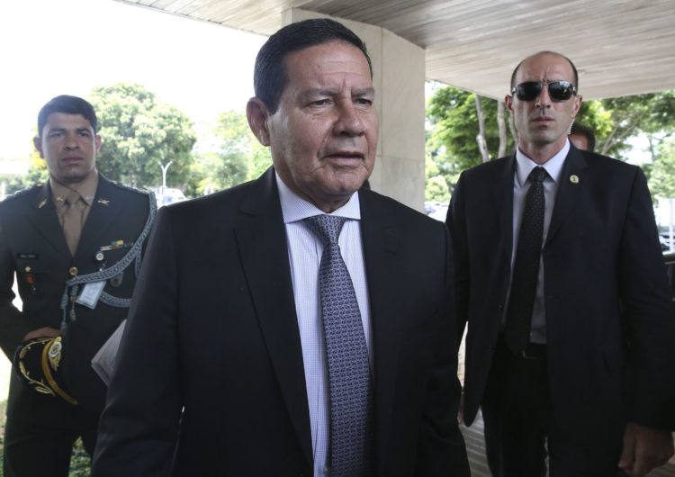 Mourão diz que reforma em previdência de militares ocorrerá após civis