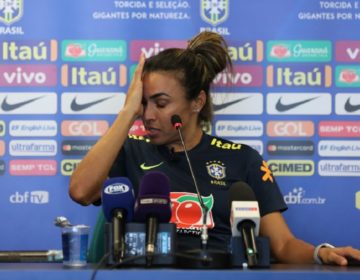 Na Granja Comary, Marta vai às lágrimas em entrevista coletiva