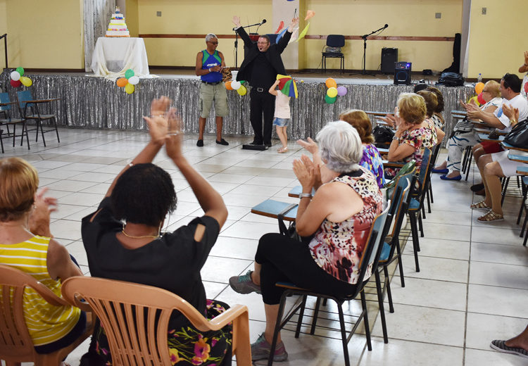 “Bem Comum” comemora “Dia do Mágico” com ação especial para idosos