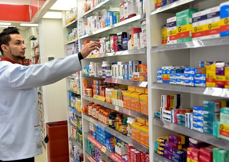 Projeto facilita venda de antibióticos em locais sem serviço público de saúde