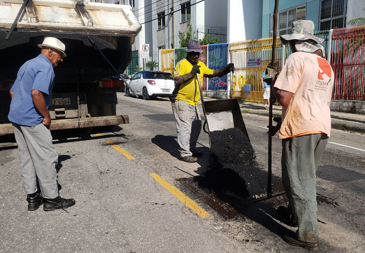 Empav realiza operação tapa-buracos em várias regiões da cidade