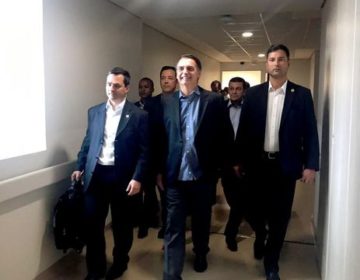 Bolsonaro chega a Brasília depois de ter alta hospitalar