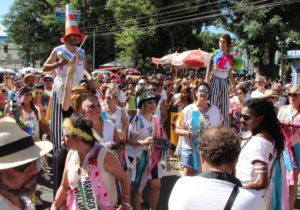 Fim de semana pré-carnavalesco com blocos espalhados pela cidade