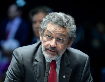 Senadores propõem que salário mínimo em 2019 seja de R$ 1.006, como estimou Congresso