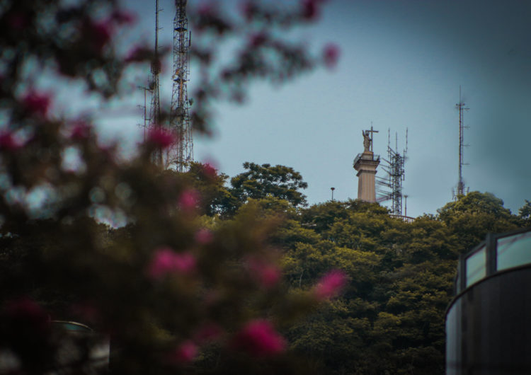 Semana inicia com pouco sol e possibilidades de chuva para o final desta segunda-feira