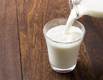 Pesquisa revela aumento de 0,12% no preço médio do leite tipo C