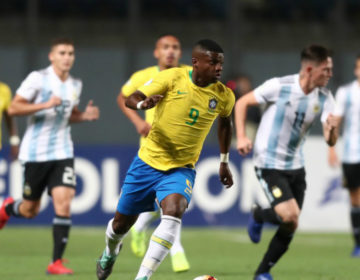 Brasil vence Argentina, mas não vai ao Mundial Sub-20