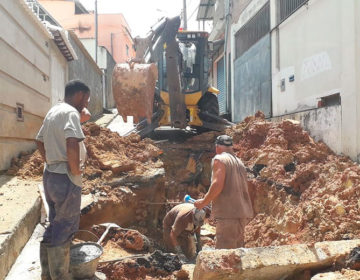Secretaria de Obras realiza manutenção de redes de drenagem nas regiões Norte e Leste
