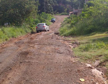 Rua sem pavimentação traz dificuldades para moradores do Previdenciários