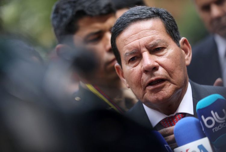 Reforma de militares economizará R$ 13 bilhões em 10 anos, diz Mourão