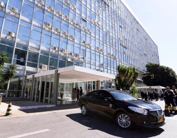 Restrição a uso de carros oficiais pode ser aprovada