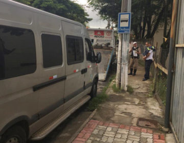 Veículos escolares são autuados durante ação conjunta da Settra, DEER/MG e PM