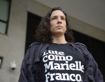 Viúva de Marielle comemora espaço em Paris com nome da vereadora