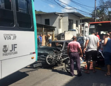 Acidente no bairro Santa Cruz deixa quatro feridos