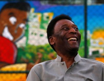 Pelé é internado em São Paulo com infecção urinária