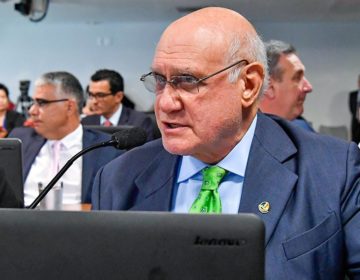 Aprovada proposta que substitui prisão preventiva por domiciliar para mãe que amamenta