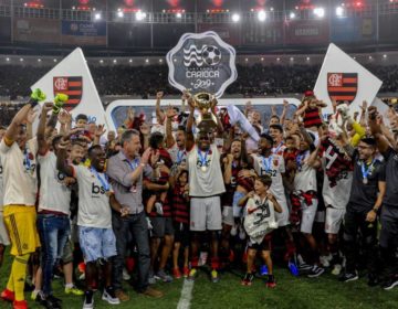 Flamengo repete o placar do primeiro jogo e é campeão carioca