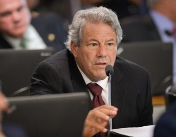 Senado analisa projeto que reserva vagas parlamentares para mulheres e homens