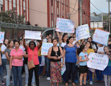 Mudança do Núcleo do Cidadão de Rua para Avenida Brasil provoca protesto