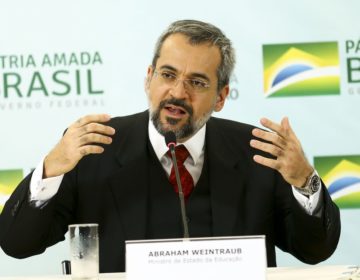 Avaliação da alfabetização será feita por amostragem, diz ministro