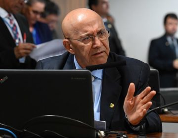 Aprovado projeto que obriga comércio a disponibilizar cardápio em braile