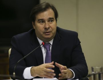 Rodrigo Maia diz que vai blindar a Câmara de crises