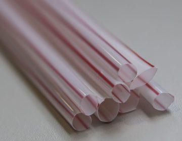 Sancionado projeto que coloca fim nos canudos de plástico em JF